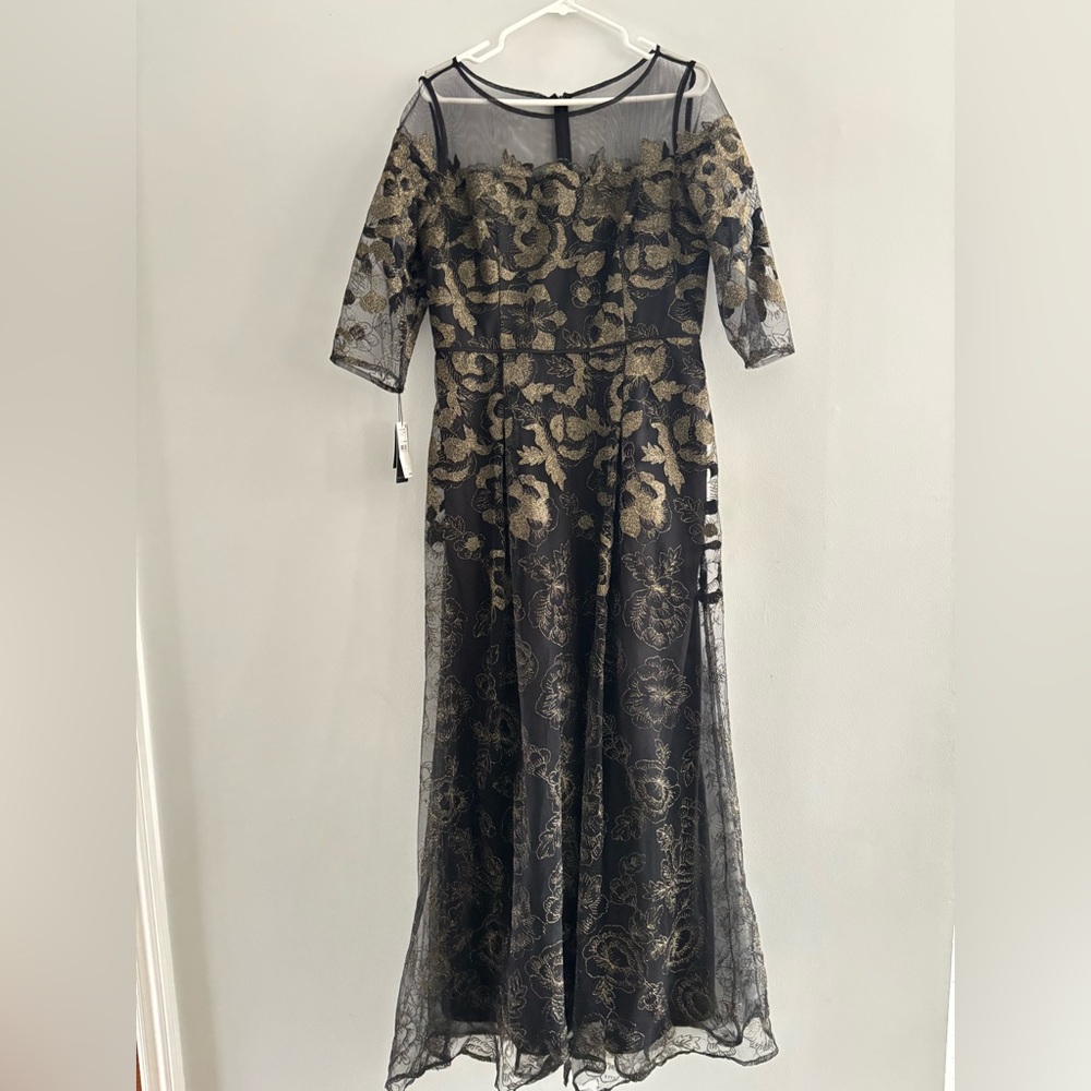 Adrianna Papell Black and Gold Lace Mesh Dress Long Sleeves Gown Size 12 - Picture 1 of 16